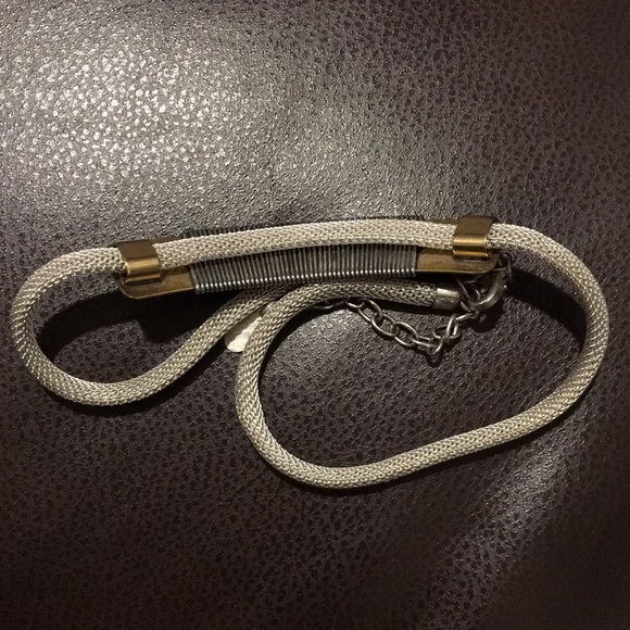 MARJORIE BAER Southwestern Two Tone Silver Gold Mesh Chain Wire Wrapped Pendant - Picture 7 of 10